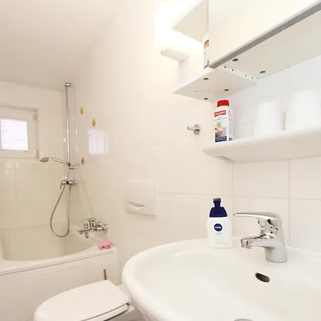 Altes Kapitaenshaus בית נופש פרראו